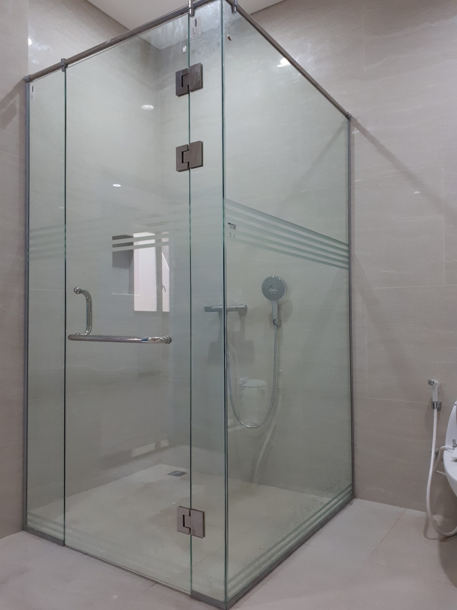 Pasang Shower Box Kaca Untuk Kamar Mandi Inspirasi Graha Elite